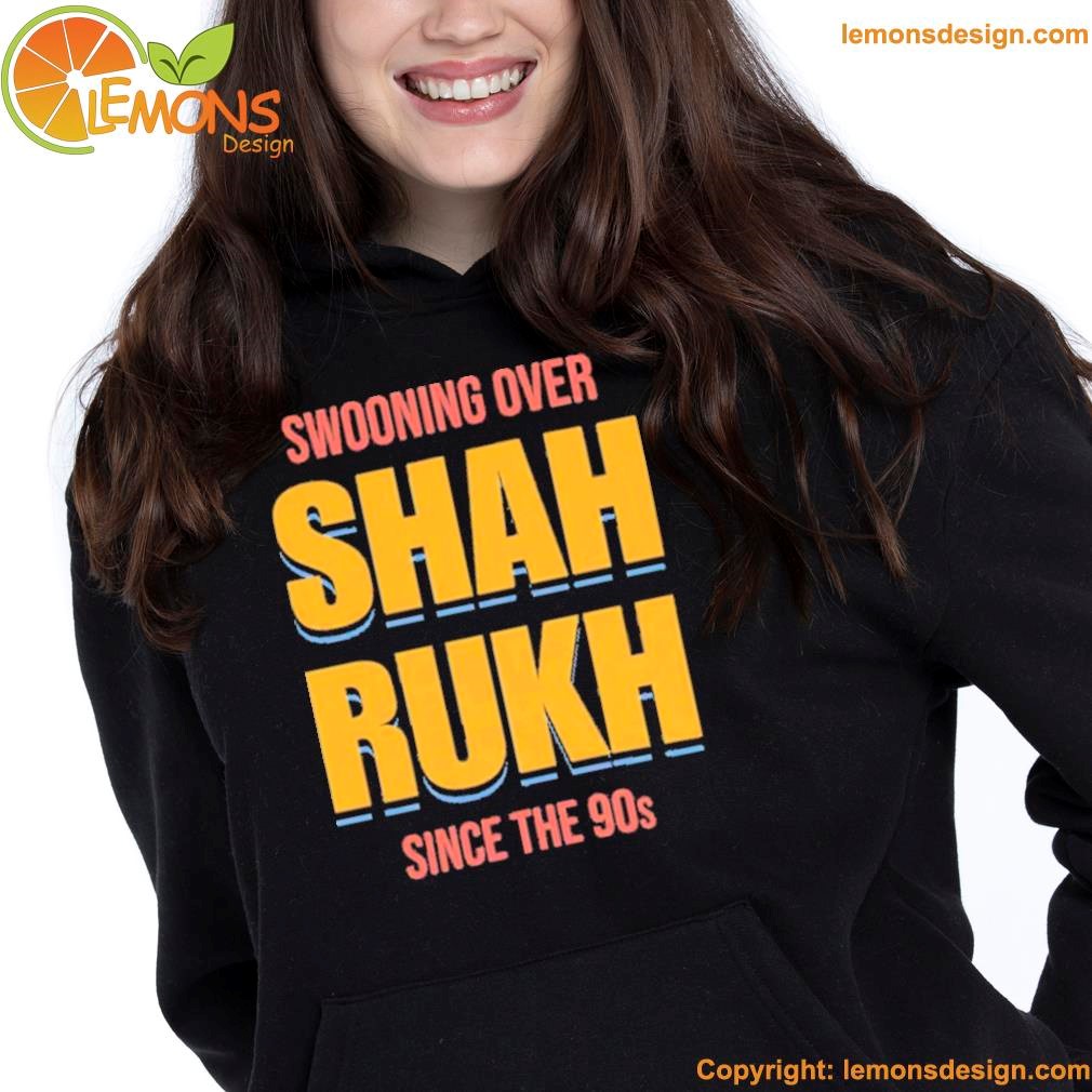 RajshrI deshpande swooning over shah rukh shirt